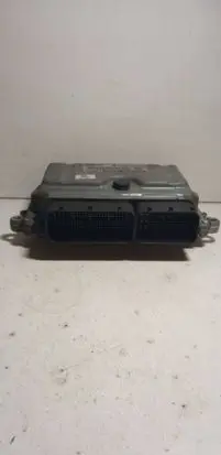 Volvo V70 Engine control unit/module 31286086 1039S27438 0261209108