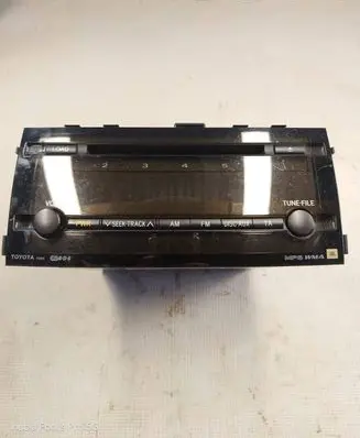 Toyota Prius (NHW20) Radio/CD/DVD/GPS head unit 8612047240 FDPK002981EW DEXMG8267ZT