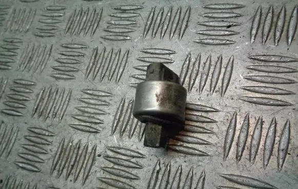 Opel Omega B2 Air conditioning (A/C) pressure sensor 90359991