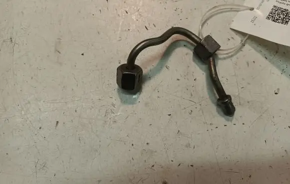 BMW 3 E90 E91 Fuel injector supply line/pipe 