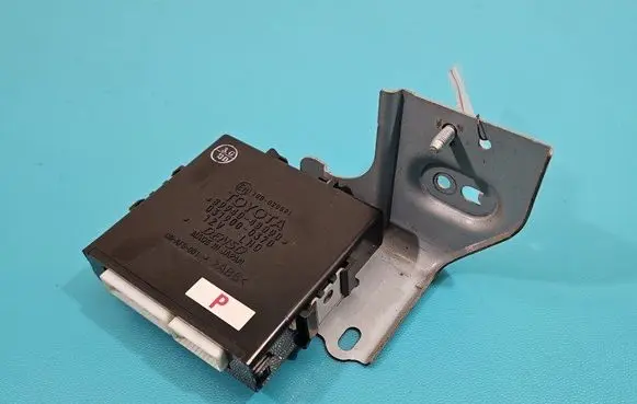 Lexus RX 330 - 350 - 400H Central body control module 89940-48090 IMPRK1438837