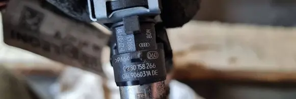 Audi A4 S4 B9 8W Fuel injector 06L906031A