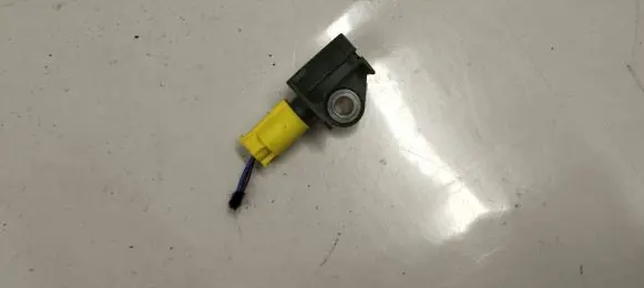 Mercedes-Benz E W212 Airbag deployment crash/impact sensor A1729056000