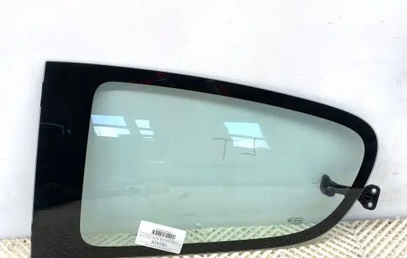 Rear door window glass