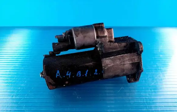 Audi A4 S4 B7 8E 8H Starter motor 03G911023