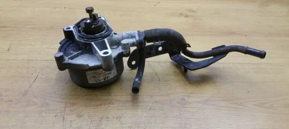 Hyundai i30 Vacuum pump 288102A101