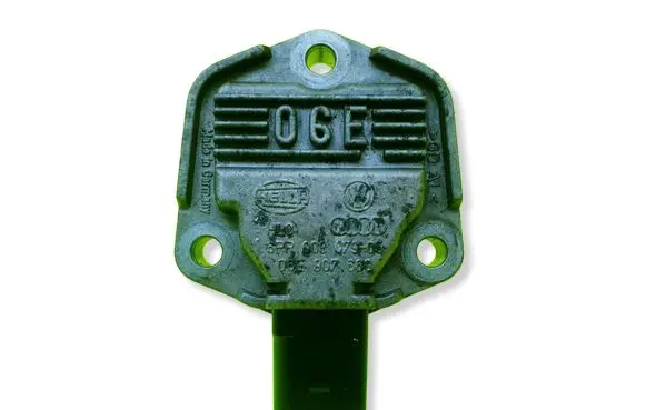 Audi A6 S6 C6 4F Oil level sensor 06E907660 6PR00807905