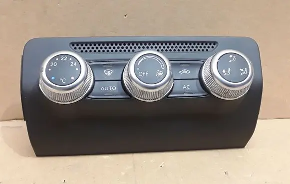 Audi A1 Climate control unit 8X0820043A