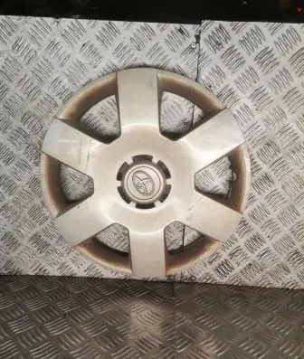 Toyota Prius (XW20) R15 wheel hub/cap/trim 42602