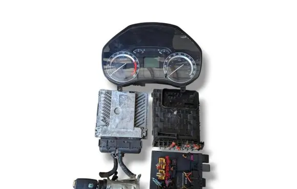 Skoda Octavia Mk2 (1Z) Engine ECU kit and lock set 5WP45521AK 03G906018EL