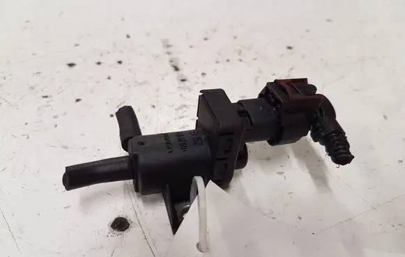 Opel Insignia A Turbo solenoid valve 55574896