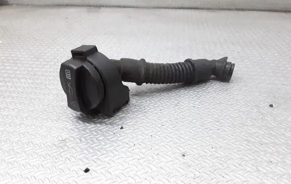 Mercedes-Benz B W245 Oil fill pipe A6400100369
