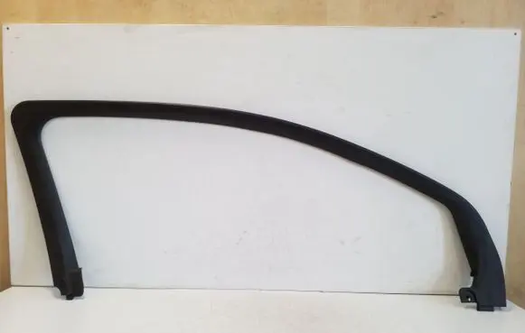 Front door glass trim molding