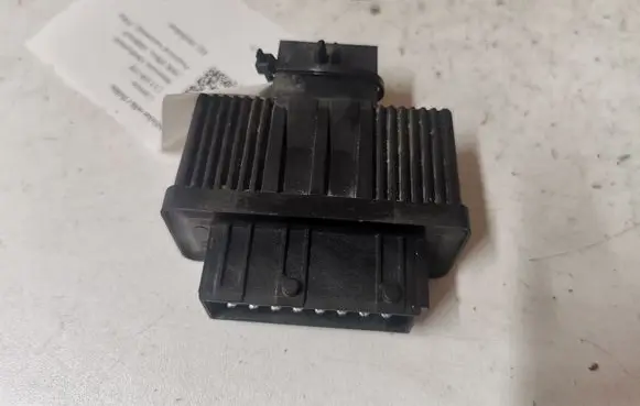 Citroen C4 I Fuel pump relay 240107