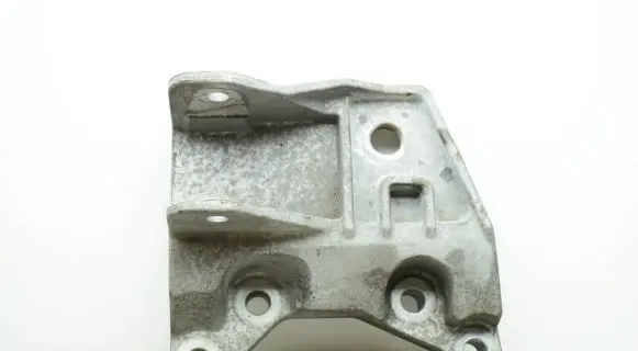 Land Rover Range Rover Evoque L538 Engine mounting bracket GJ326P096AE