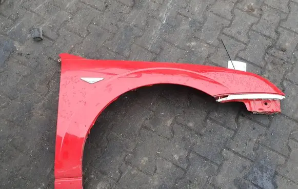 Ford Mondeo Mk III Fender B4Y