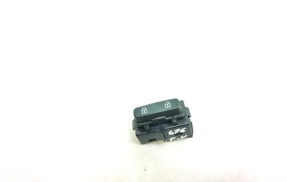 Volvo V70 Central locking switch button 31343100 16W041