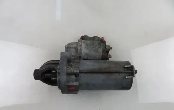 Opel Astra H Starter motor D6G33 55561503