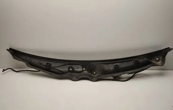 Mercedes-Benz C W204 Wiper trim A2048301713