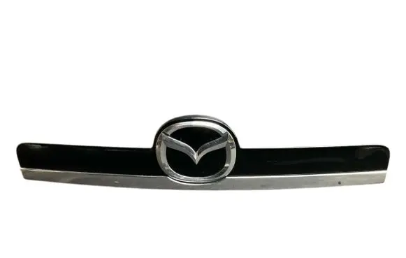 Mazda CX-7 Tailgate trim EH6650811