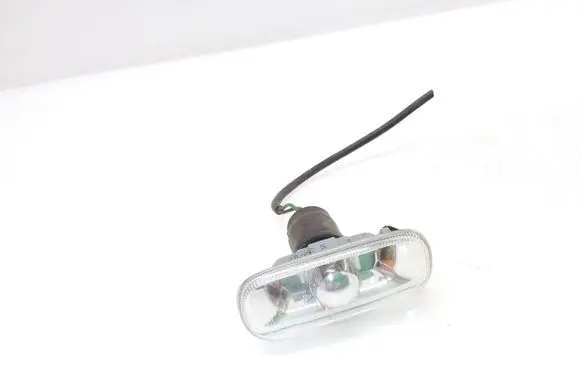Audi A4 S4 B7 8E 8H Front fender indicator light 8E0949127