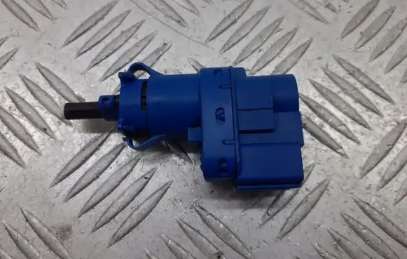 Mazda 5 Brake pedal sensor switch