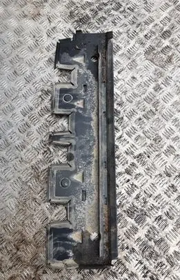 Audi Q7 4M Bottom radiator support slam panel 4M0121286