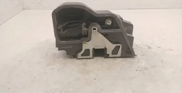 BMW 5 E60 E61 Front door lock 7154628
