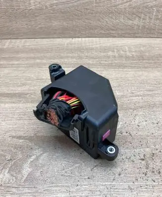 Volkswagen PASSAT B6 Fuse box set 3C0880204D 2060740620
