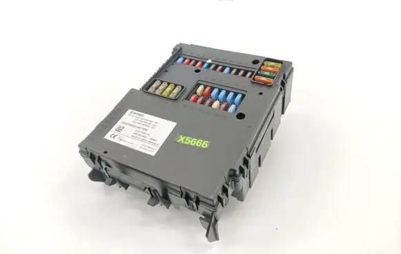 Smart ForTwo II Fuse module A4515401950