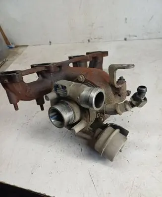 Skoda Fabia Mk1 (6Y) Turbo 038253014A E50065094