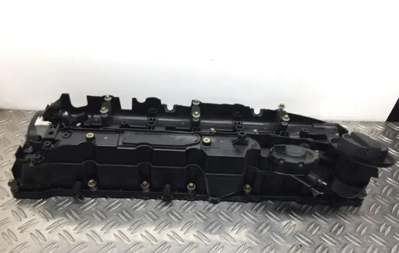 BMW 3 F30 F35 F31 Rocker cam cover 7823181 782318104 33418658