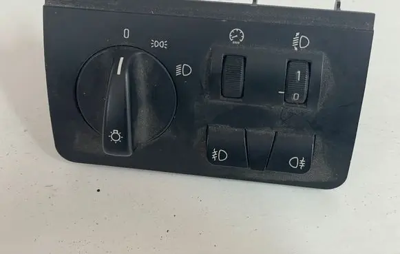 BMW X5 E53 Light switch 8372204