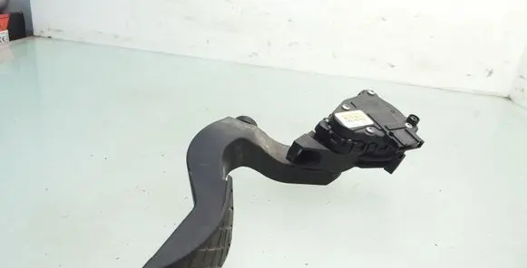 Audi A4 S4 B6 8E 8H Acceleration sensor 8E1723523C