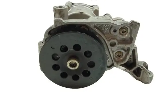 Volkswagen Jetta VI Oil pump 04L145112