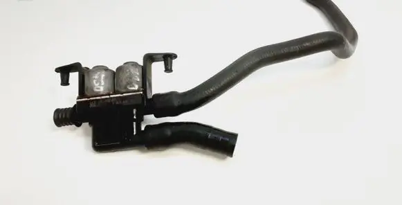 BMW 7 E65 E66 Coolant heater control valve 6906652