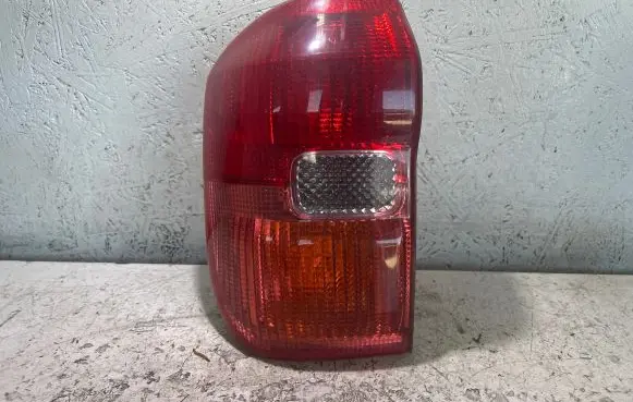 Toyota RAV 4 (XA20) Rear/tail lights
