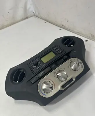 Toyota Yaris Radio/GPS head unit trim 554120D020