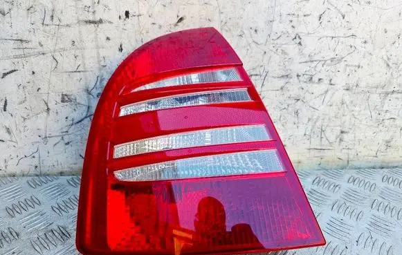 Skoda Superb B5 (3U) Rear/tail lights 3U5945095 3U5945111