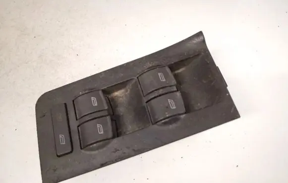 Skoda Octavia Mk2 (1Z) Electric window control switch 4b0959851
