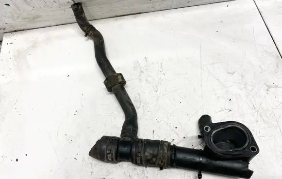 Volkswagen Golf Plus Engine coolant pipe/hose 038121132D
