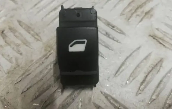 Citroen C3 Aircross Electric window control switch 13483539 17303 1807