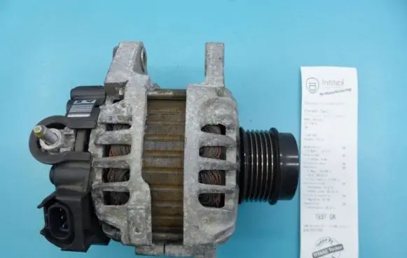 Hyundai i30 Generator/alternator 37300-2B700 IMPRK1284683