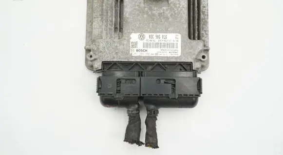 Volkswagen Golf VI Engine control unit/module 03C906016 0261S04390