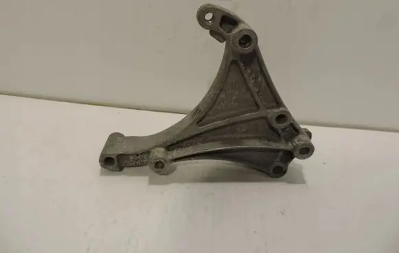 Opel Astra J Generator/alternator bracket 55568857