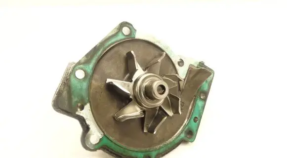 Volvo S60 Water pump 31368428