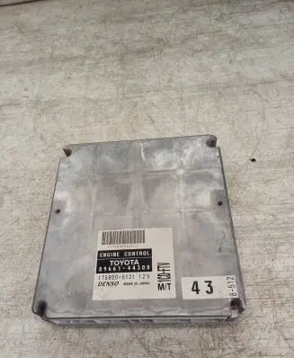 Toyota Avensis Verso Engine control unit/module 8966144300 1758005121