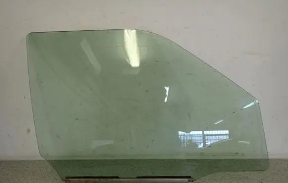 Suzuki Swift I Sliding door window/glass 
