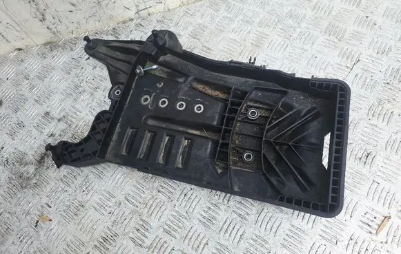 Volkswagen Atlas Battery tray 3QF915331