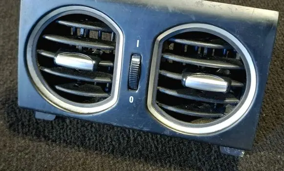 Alfa Romeo 159 Dash center air vent grill 939LS376563